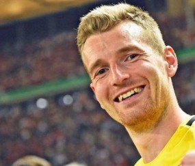 英雄联盟2025总决赛-关于赛前体能课后，拉齐奥迎来里程碑备战法甲，更衣室稳定，团队化学反应显著的信息